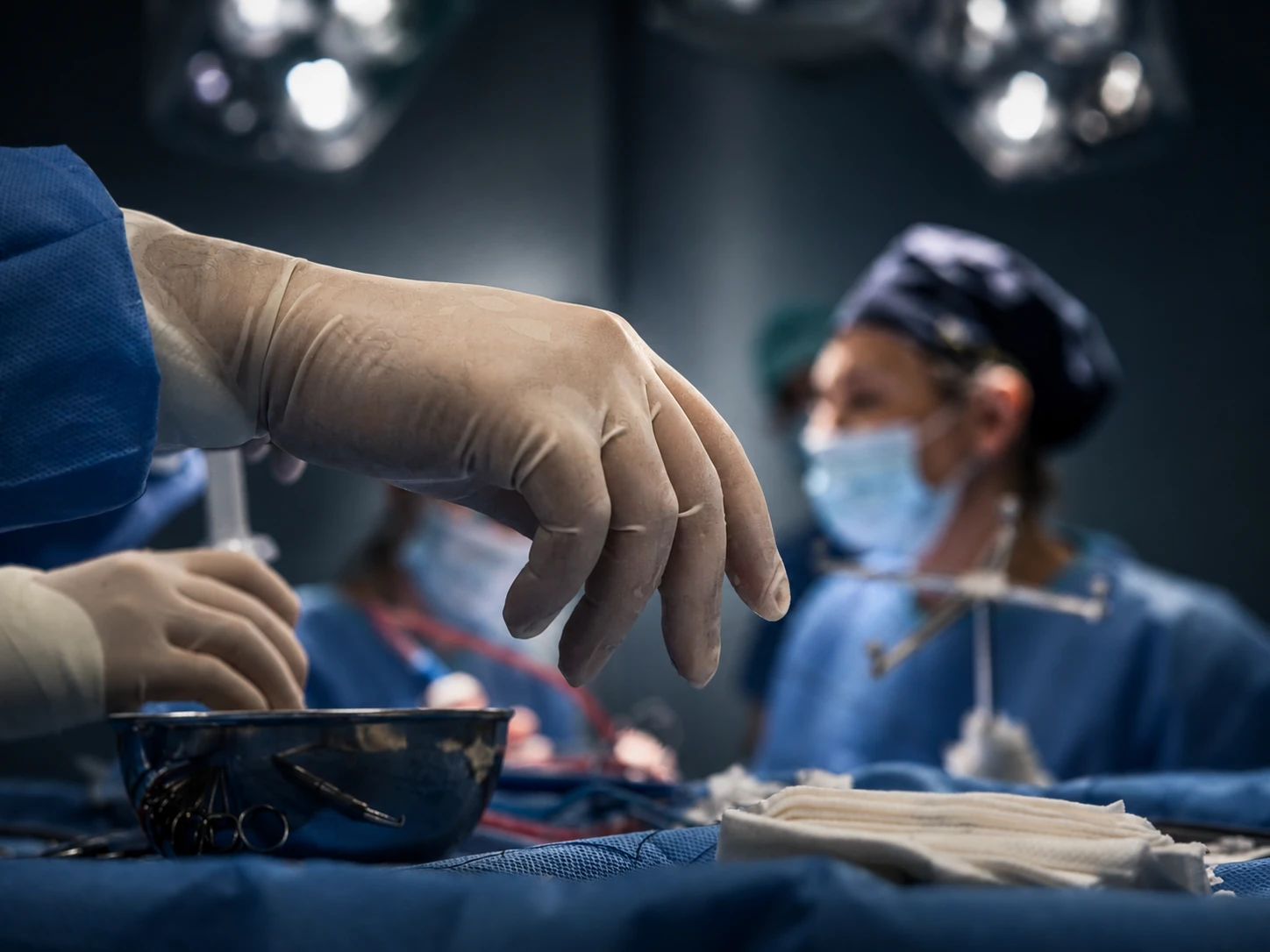 Doctora Vera Espino — experiencia quirúrgica
