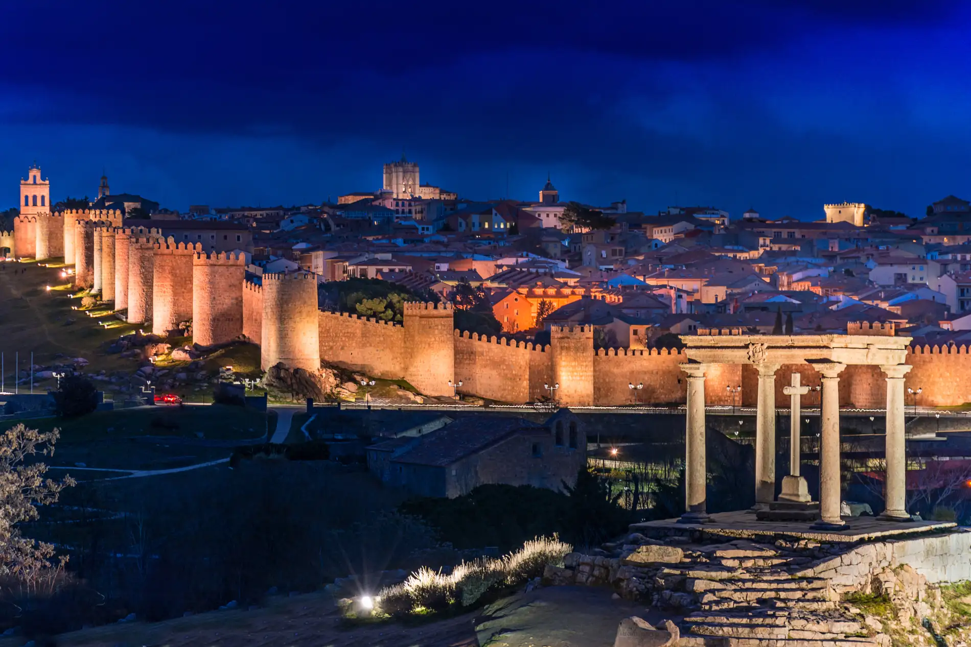 Ávila — muralla medieval, Patrimonio de la Humanidad UNESCO